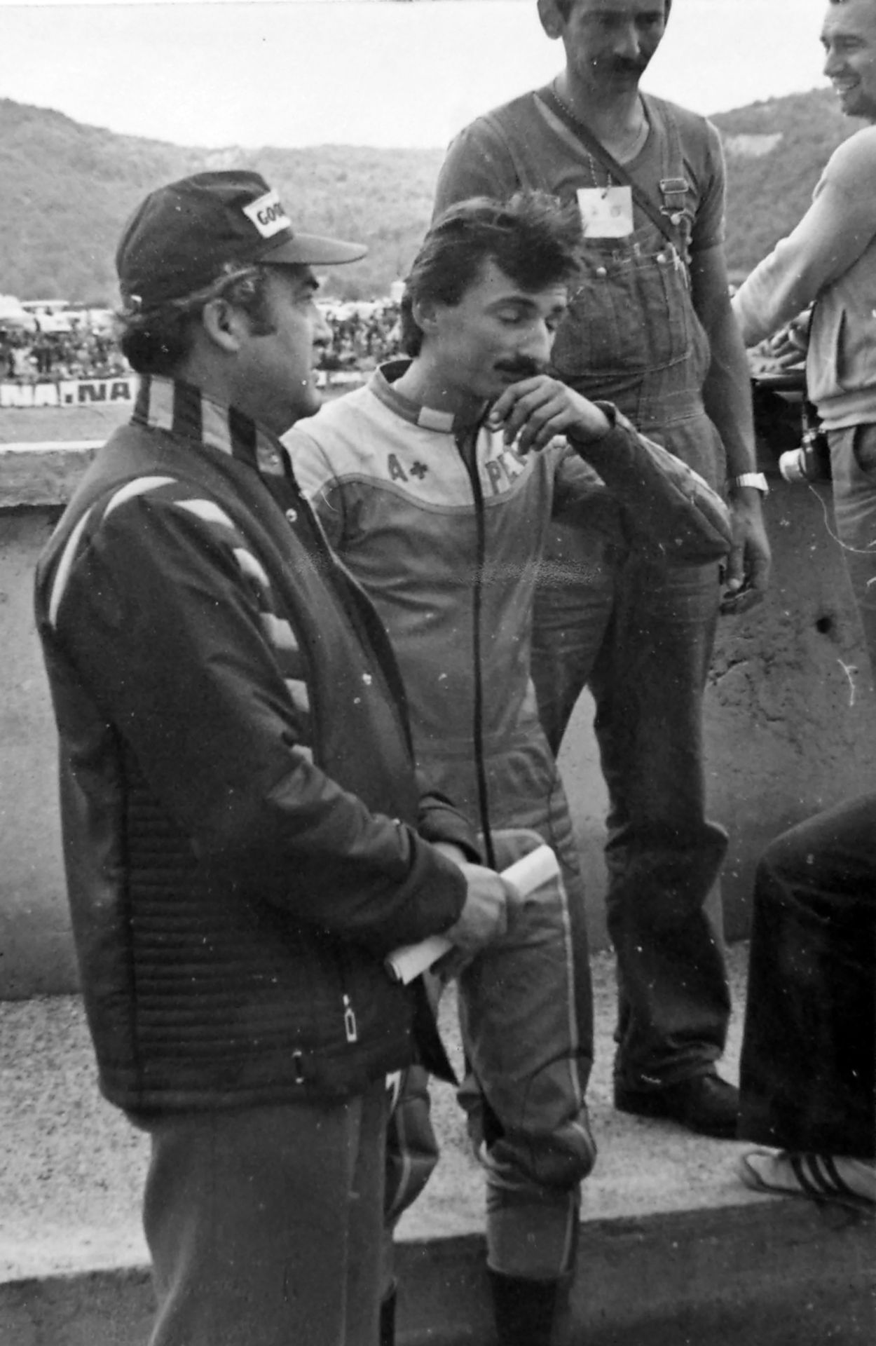 Peter z očetom po dirki na Grobniku leta 1979.